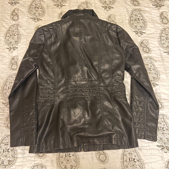 Jacket - Picture 2 of 4